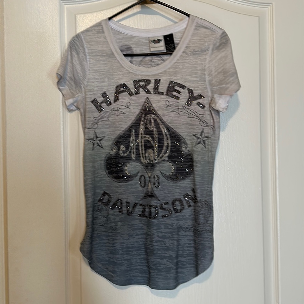 Burnout style shirt that is an ombré color from white to an army green